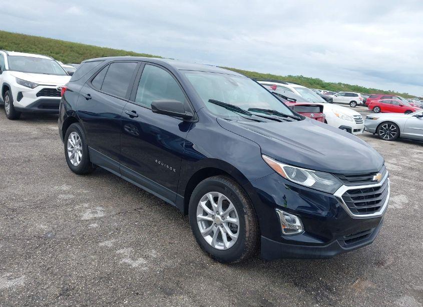 2020 Chevrolet Equinox FWD LS (VIN 3GNAXHEV5LS628840) main photo