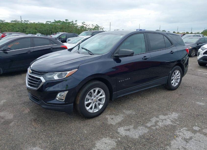 Photo 2 of 2020 Chevrolet Equinox FWD LS (VIN 3GNAXHEV5LS628840)