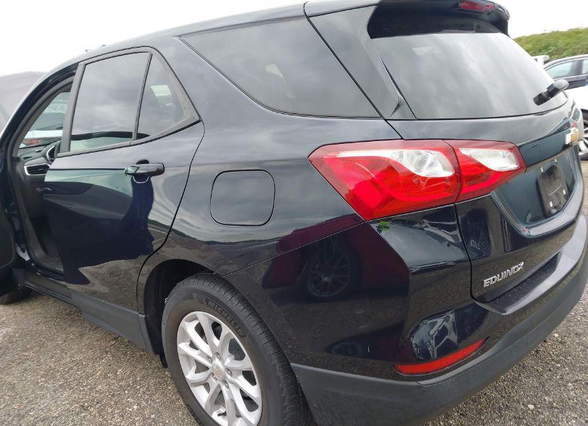 Photo 6 of 2020 Chevrolet Equinox FWD LS (VIN 3GNAXHEV5LS628840)