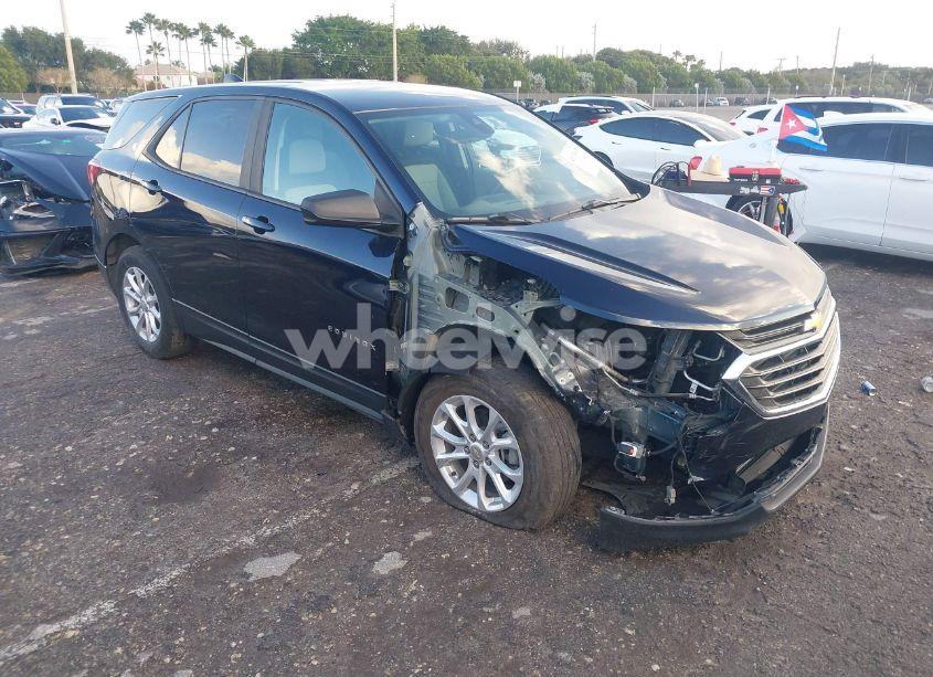 2020 Chevrolet Equinox FWD LS (VIN 3GNAXHEV5LS679156) main photo