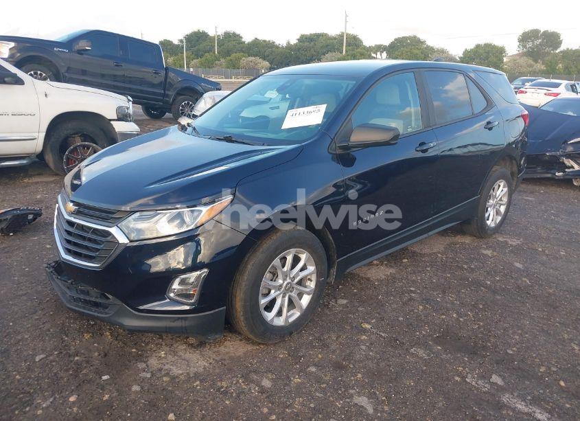 Photo 2 of 2020 Chevrolet Equinox FWD LS (VIN 3GNAXHEV5LS679156)