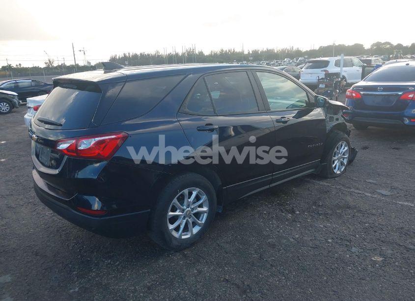 Photo 4 of 2020 Chevrolet Equinox FWD LS (VIN 3GNAXHEV5LS679156)