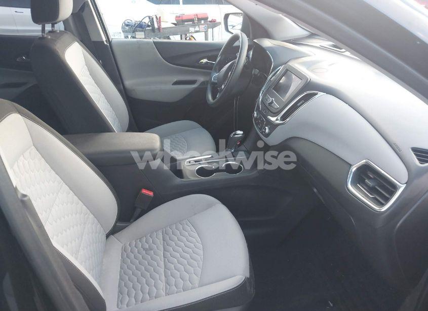 Photo 5 of 2020 Chevrolet Equinox FWD LS (VIN 3GNAXHEV5LS679156)