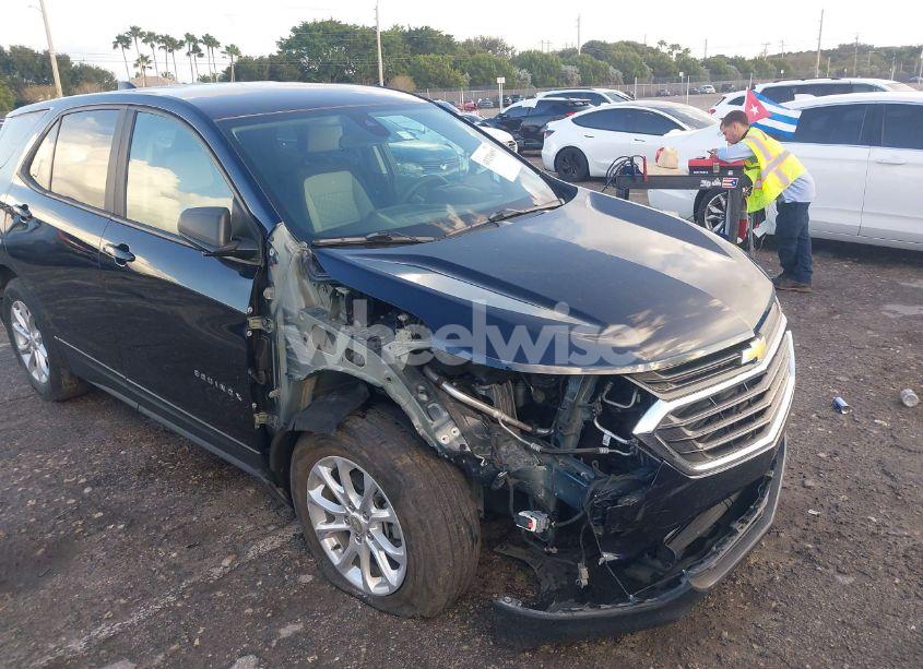 Photo 6 of 2020 Chevrolet Equinox FWD LS (VIN 3GNAXHEV5LS679156)