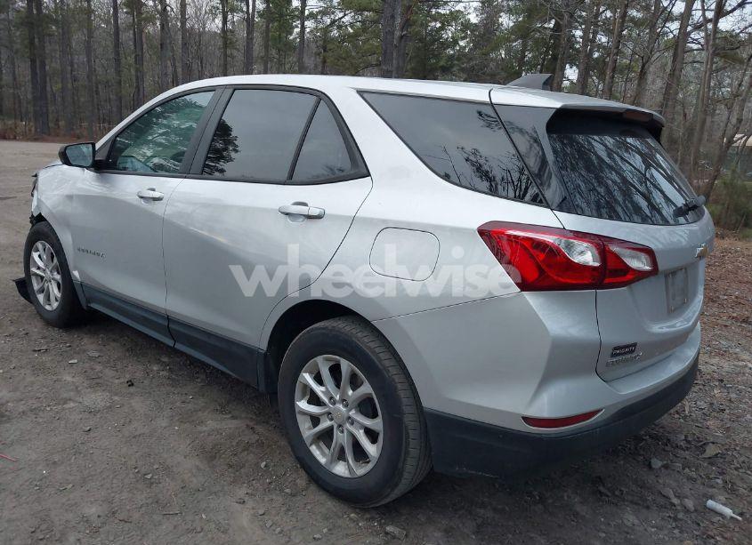 Photo 3 of 2020 Chevrolet Equinox FWD LS (VIN 3GNAXHEV5LS709062)