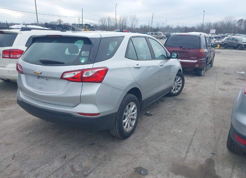 Photo 4 of 2020 Chevrolet Equinox FWD LS (VIN 3GNAXHEV5LS731014)