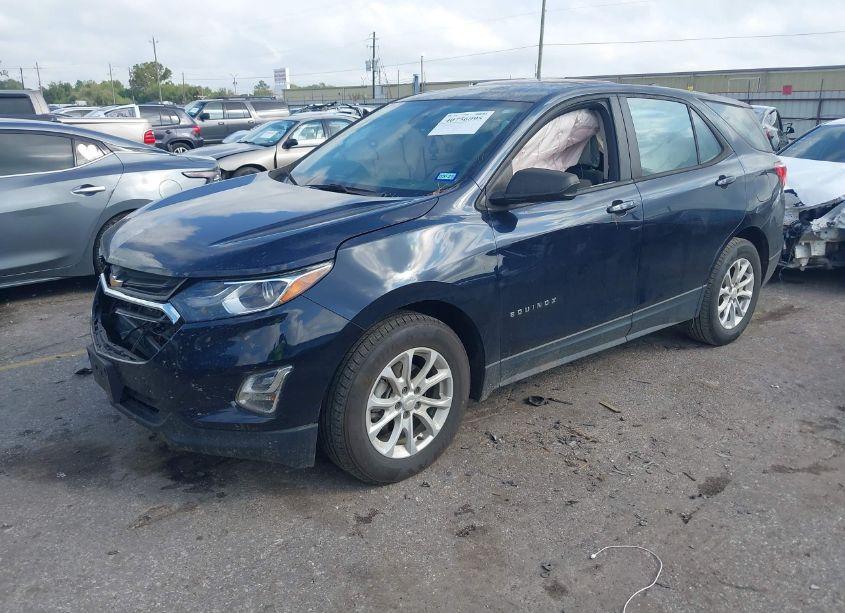 Photo 2 of 2021 Chevrolet Equinox FWD LS (VIN 3GNAXHEV5MS108669)