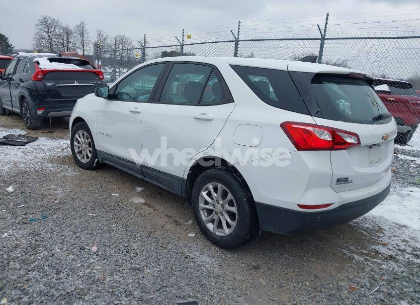 Photo 3 of 2021 Chevrolet Equinox FWD LS (VIN 3GNAXHEV5MS134124)