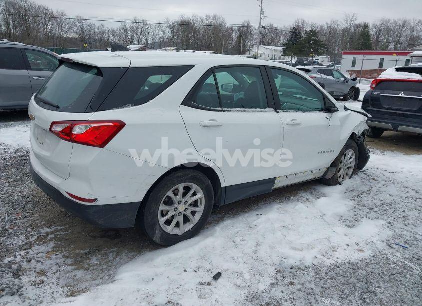 Photo 4 of 2021 Chevrolet Equinox FWD LS (VIN 3GNAXHEV5MS134124)