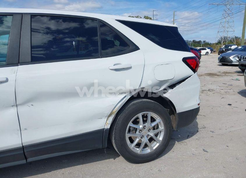 Photo 6 of 2022 Chevrolet Equinox FWD LS (VIN 3GNAXHEV5NS115459)