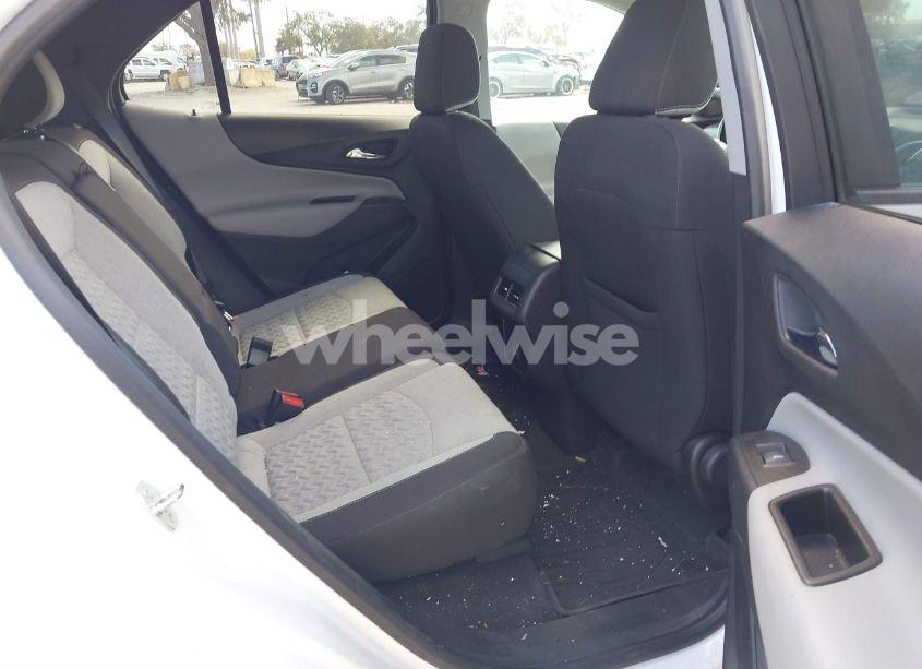 Photo 8 of 2022 Chevrolet Equinox FWD LS (VIN 3GNAXHEV5NS115459)