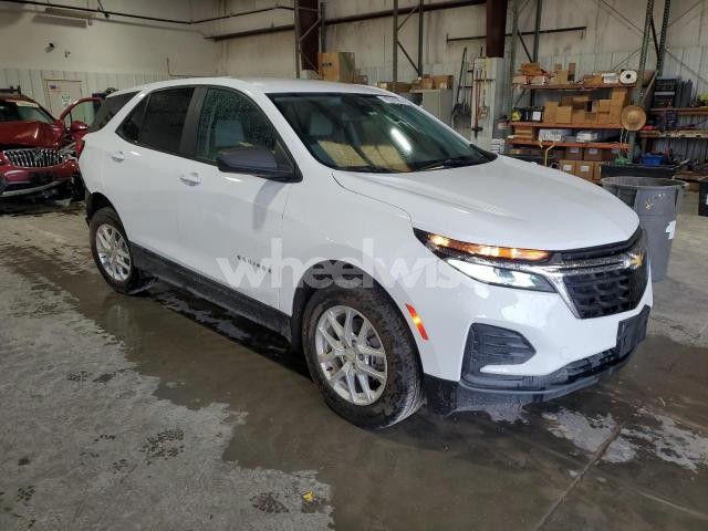 Photo 3 of 2022 CHEVROLET EQUINOX LS (VIN 3GNAXHEV5NS178173)