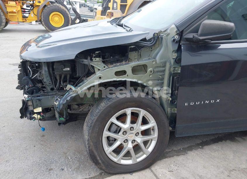 Photo 6 of 2022 Chevrolet Equinox FWD LS (VIN 3GNAXHEV5NS207459)