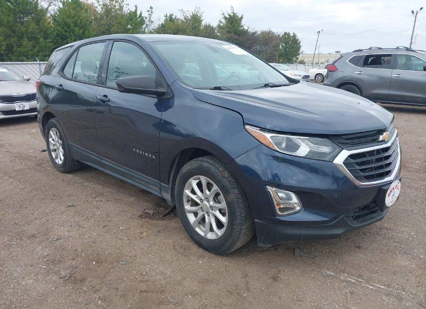 2018 Chevrolet Equinox LS (VIN 3GNAXHEV6JL108802) main photo