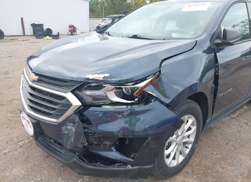 Photo 6 of 2018 Chevrolet Equinox LS (VIN 3GNAXHEV6JL108802)