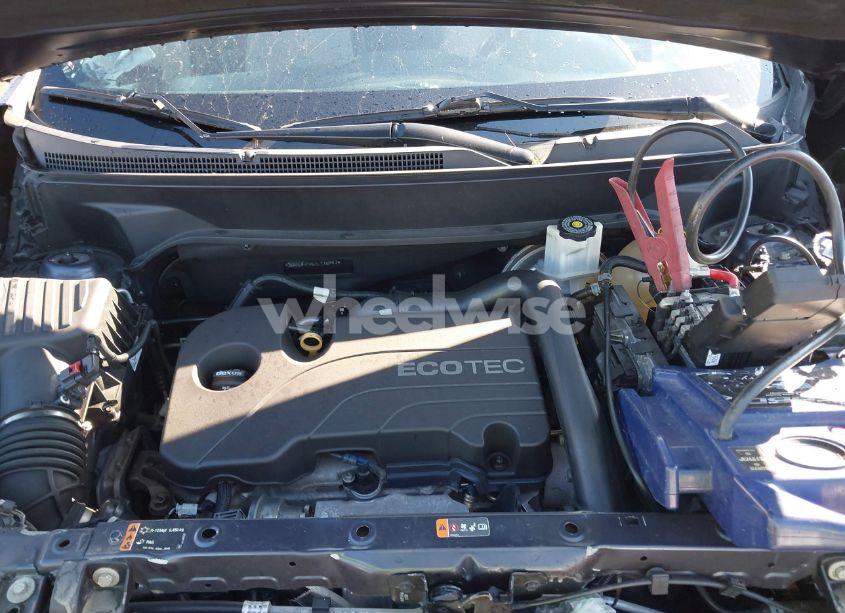 Photo 10 of 2018 Chevrolet Equinox LS (VIN 3GNAXHEV6JL116947)