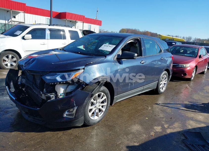 Photo 2 of 2018 Chevrolet Equinox LS (VIN 3GNAXHEV6JL116947)