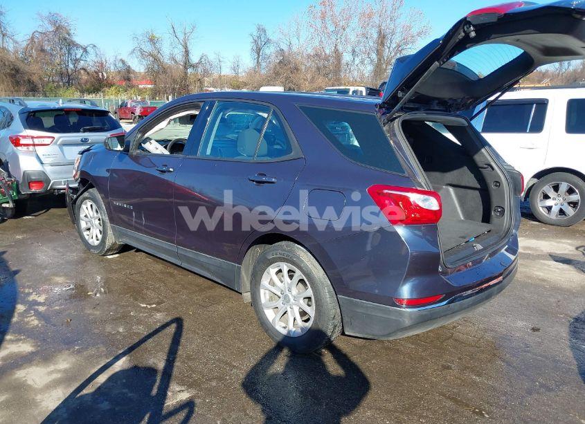 Photo 3 of 2018 Chevrolet Equinox LS (VIN 3GNAXHEV6JL116947)