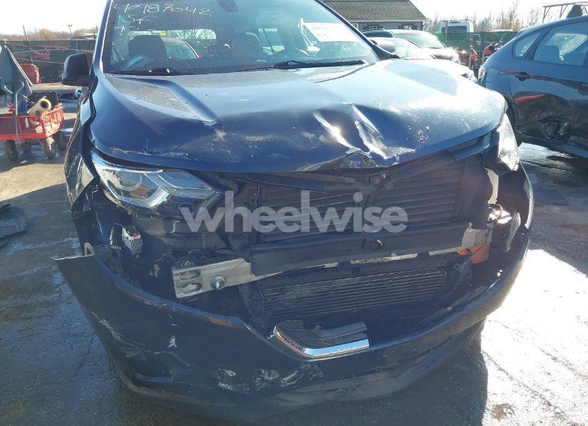 Photo 6 of 2018 Chevrolet Equinox LS (VIN 3GNAXHEV6JL116947)