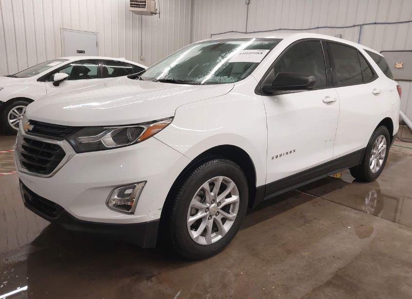 Photo 2 of 2019 Chevrolet Equinox LS (VIN 3GNAXHEV6KL265201)