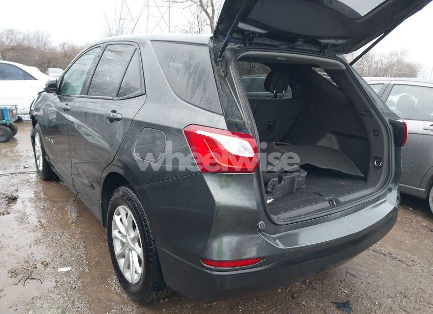 Photo 3 of 2019 Chevrolet Equinox LS (VIN 3GNAXHEV6KL287859)