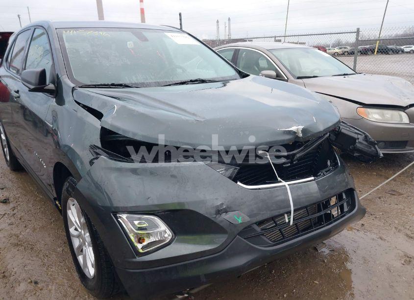 Photo 6 of 2019 Chevrolet Equinox LS (VIN 3GNAXHEV6KL287859)