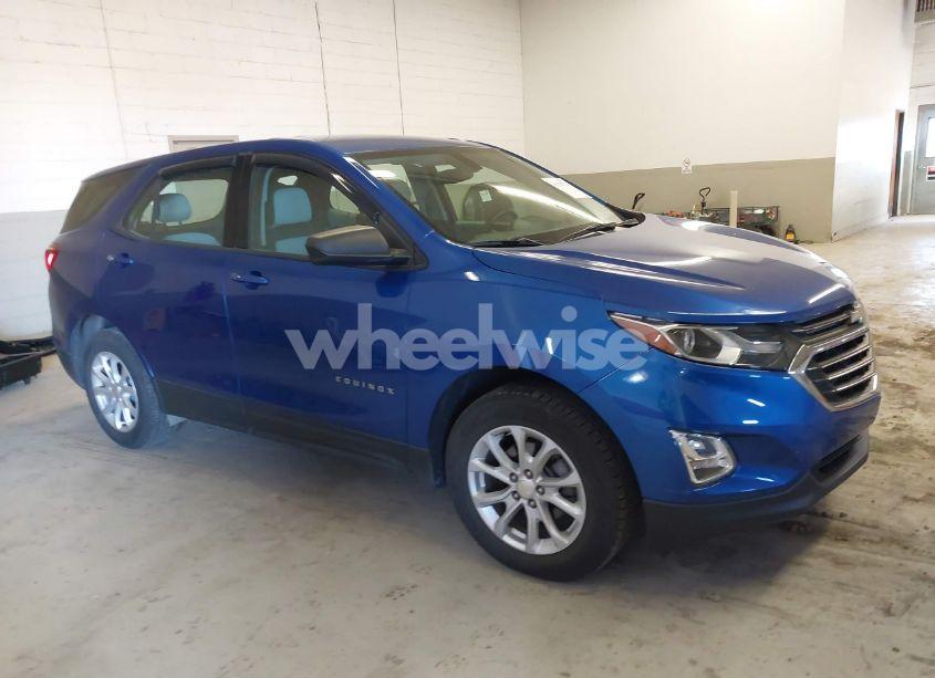 2019 Chevrolet Equinox LS (VIN 3GNAXHEV6KS552205) main photo