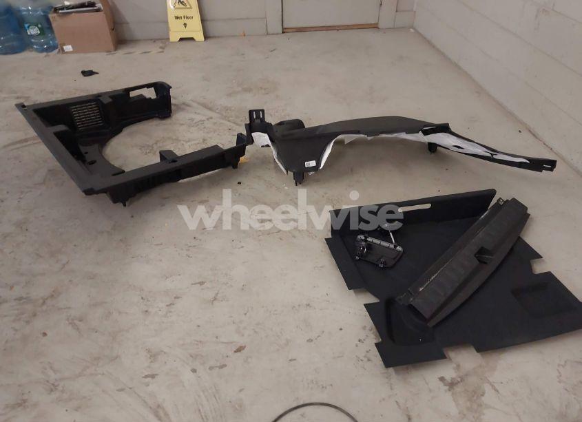 Photo 12 of 2019 Chevrolet Equinox LS (VIN 3GNAXHEV6KS552205)