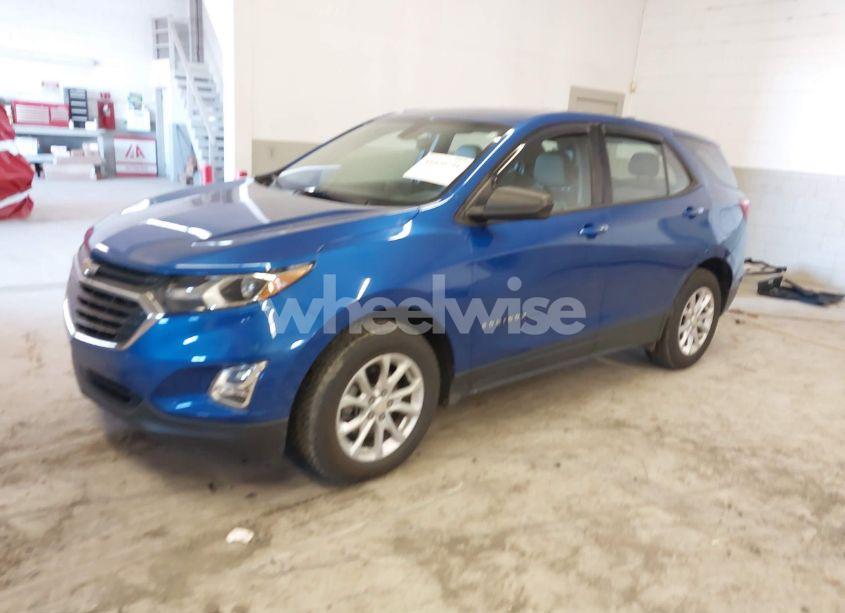 Photo 2 of 2019 Chevrolet Equinox LS (VIN 3GNAXHEV6KS552205)