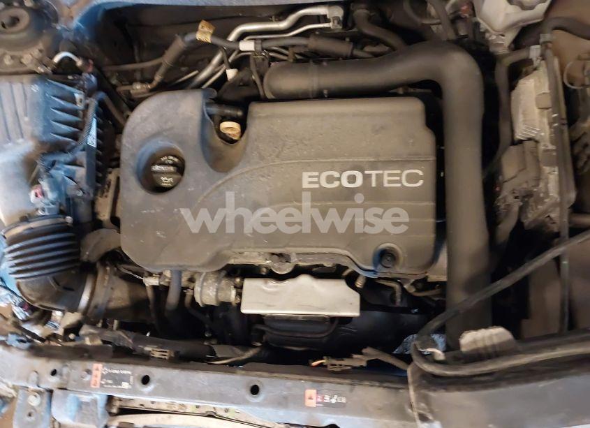 Photo 10 of 2019 Chevrolet Equinox LS (VIN 3GNAXHEV6KS562782)