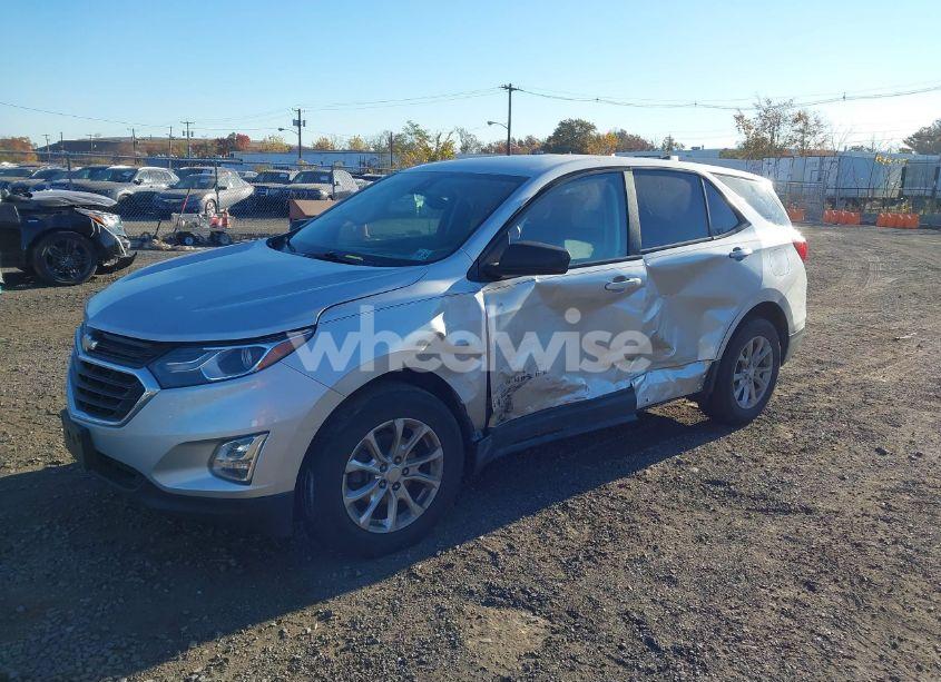 Photo 2 of 2020 Chevrolet Equinox FWD LS (VIN 3GNAXHEV6LS509548)