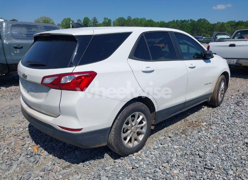 Photo 4 of 2020 Chevrolet Equinox FWD LS (VIN 3GNAXHEV6LS683703)