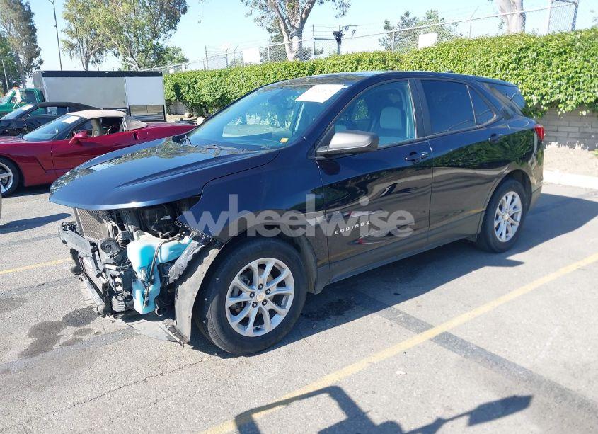 Photo 2 of 2020 Chevrolet Equinox FWD LS (VIN 3GNAXHEV6LS693678)