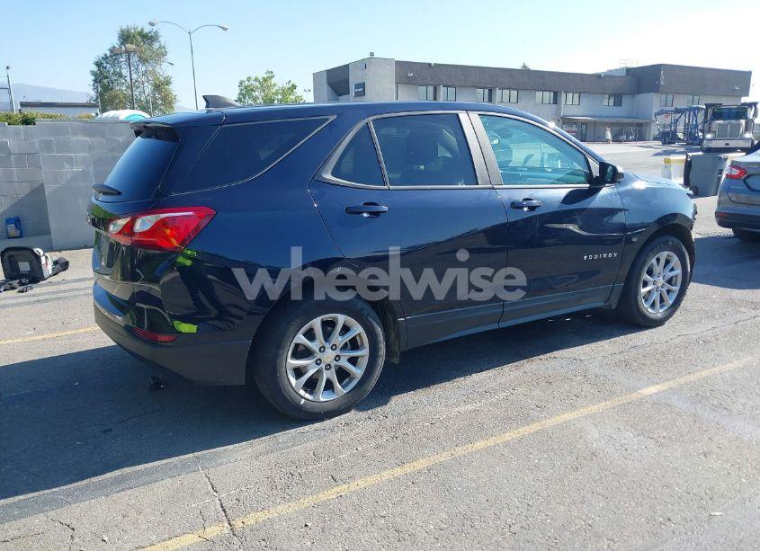 Photo 4 of 2020 Chevrolet Equinox FWD LS (VIN 3GNAXHEV6LS693678)