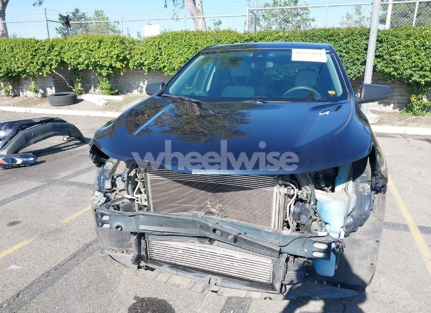 Photo 6 of 2020 Chevrolet Equinox FWD LS (VIN 3GNAXHEV6LS693678)