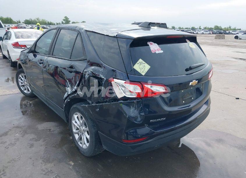 Photo 3 of 2021 Chevrolet Equinox FWD LS (VIN 3GNAXHEV6MS112567)