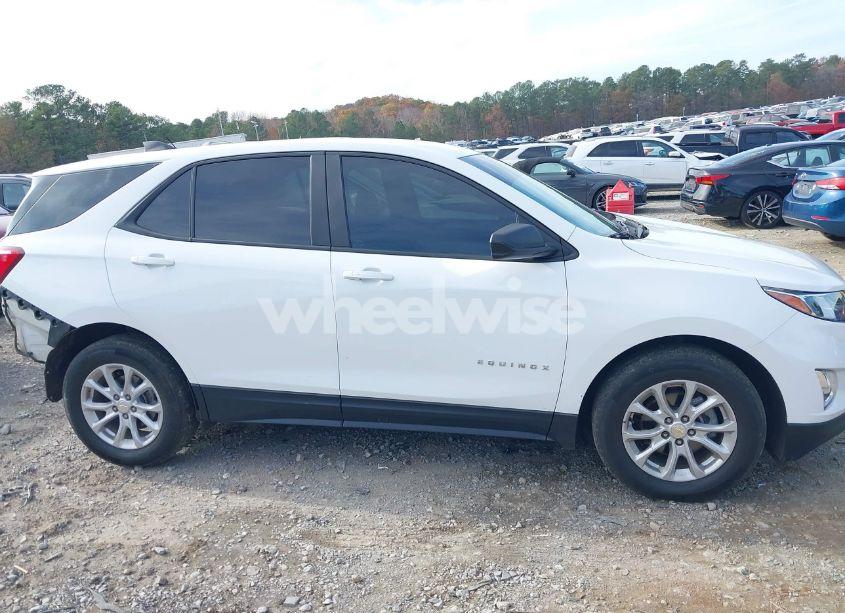 Photo 13 of 2021 Chevrolet Equinox FWD LS (VIN 3GNAXHEV6MS114173)