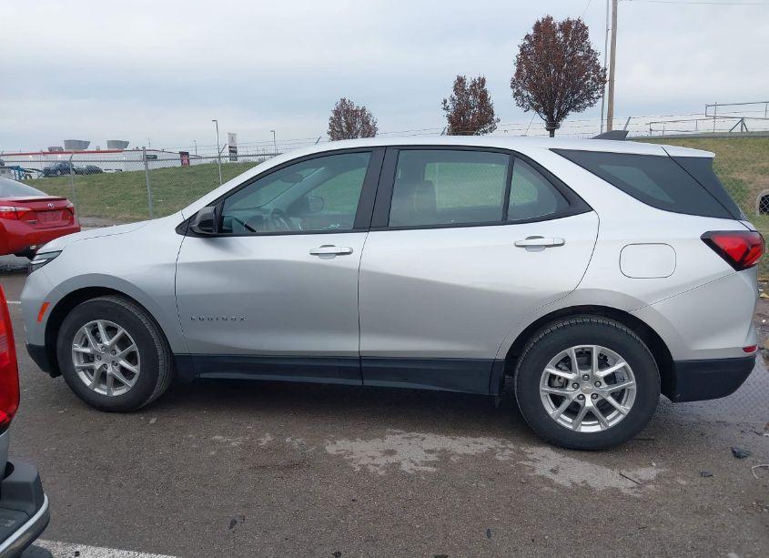 Photo 14 of 2022 Chevrolet Equinox FWD LS (VIN 3GNAXHEV6NS104373)