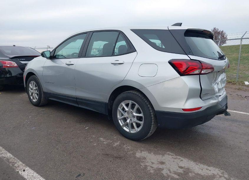Photo 3 of 2022 Chevrolet Equinox FWD LS (VIN 3GNAXHEV6NS104373)