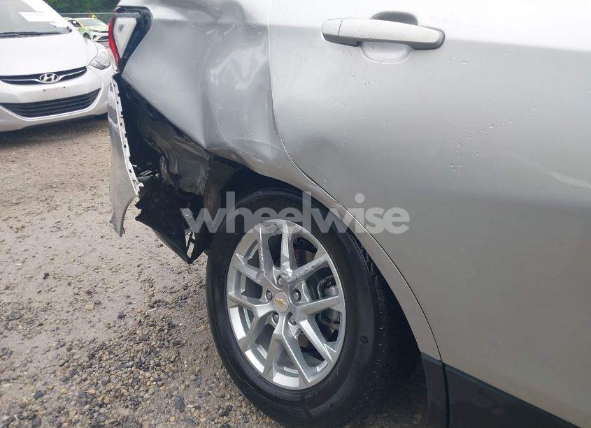 Photo 18 of 2022 Chevrolet Equinox FWD LS (VIN 3GNAXHEV6NS159907)