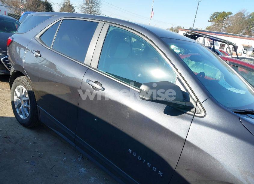 Photo 14 of 2022 Chevrolet Equinox FWD LS (VIN 3GNAXHEV6NS202089)