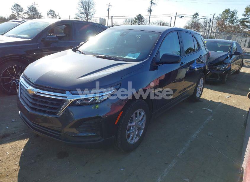 Photo 2 of 2022 Chevrolet Equinox FWD LS (VIN 3GNAXHEV6NS202089)