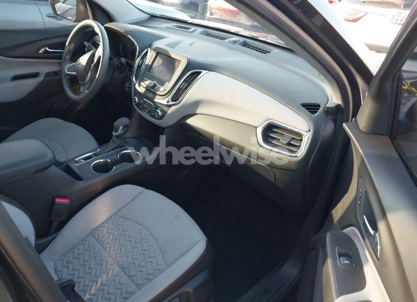 Photo 5 of 2022 Chevrolet Equinox FWD LS (VIN 3GNAXHEV6NS214680)