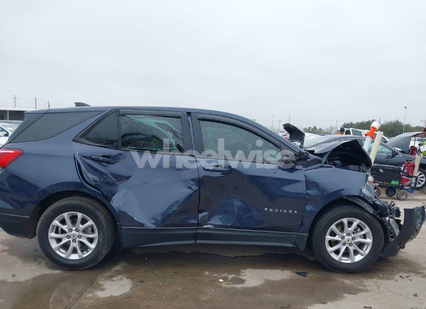 Photo 13 of 2018 Chevrolet Equinox LS (VIN 3GNAXHEV7JS613950)