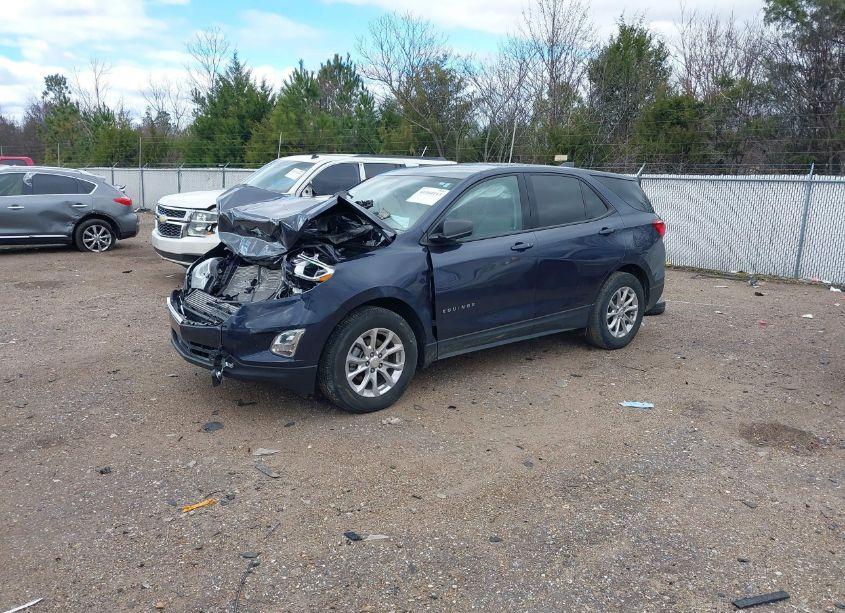 Photo 2 of 2019 Chevrolet Equinox LS (VIN 3GNAXHEV7KL297204)