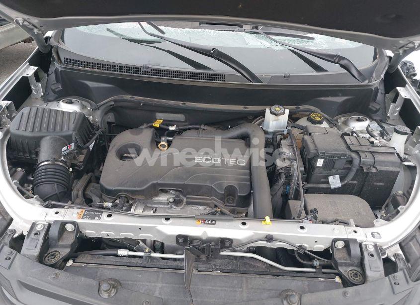 Photo 10 of 2019 Chevrolet Equinox LS (VIN 3GNAXHEV7KS625808)