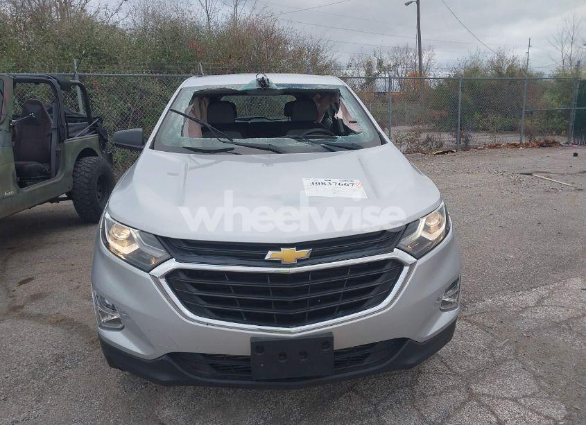 Photo 12 of 2019 Chevrolet Equinox LS (VIN 3GNAXHEV7KS625808)