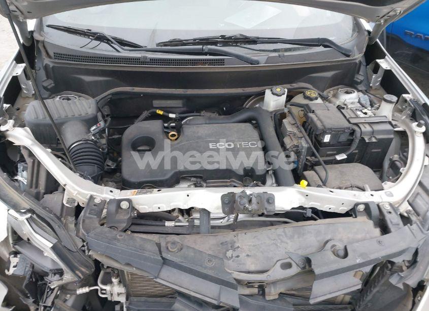 Photo 10 of 2019 Chevrolet Equinox LS (VIN 3GNAXHEV7KS646190)