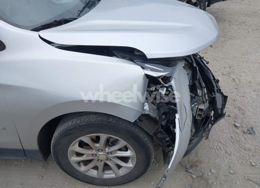 Photo 6 of 2019 Chevrolet Equinox LS (VIN 3GNAXHEV7KS646190)