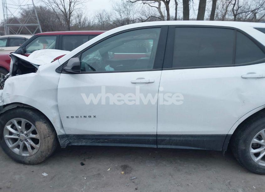 Photo 15 of 2019 Chevrolet Equinox LS (VIN 3GNAXHEV7KS659344)